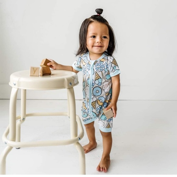NWOT Little Sleepies Gray Sweet Treats Shorty Bamboo Viscose Zippy 6-12 months - Picture 4 of 10
